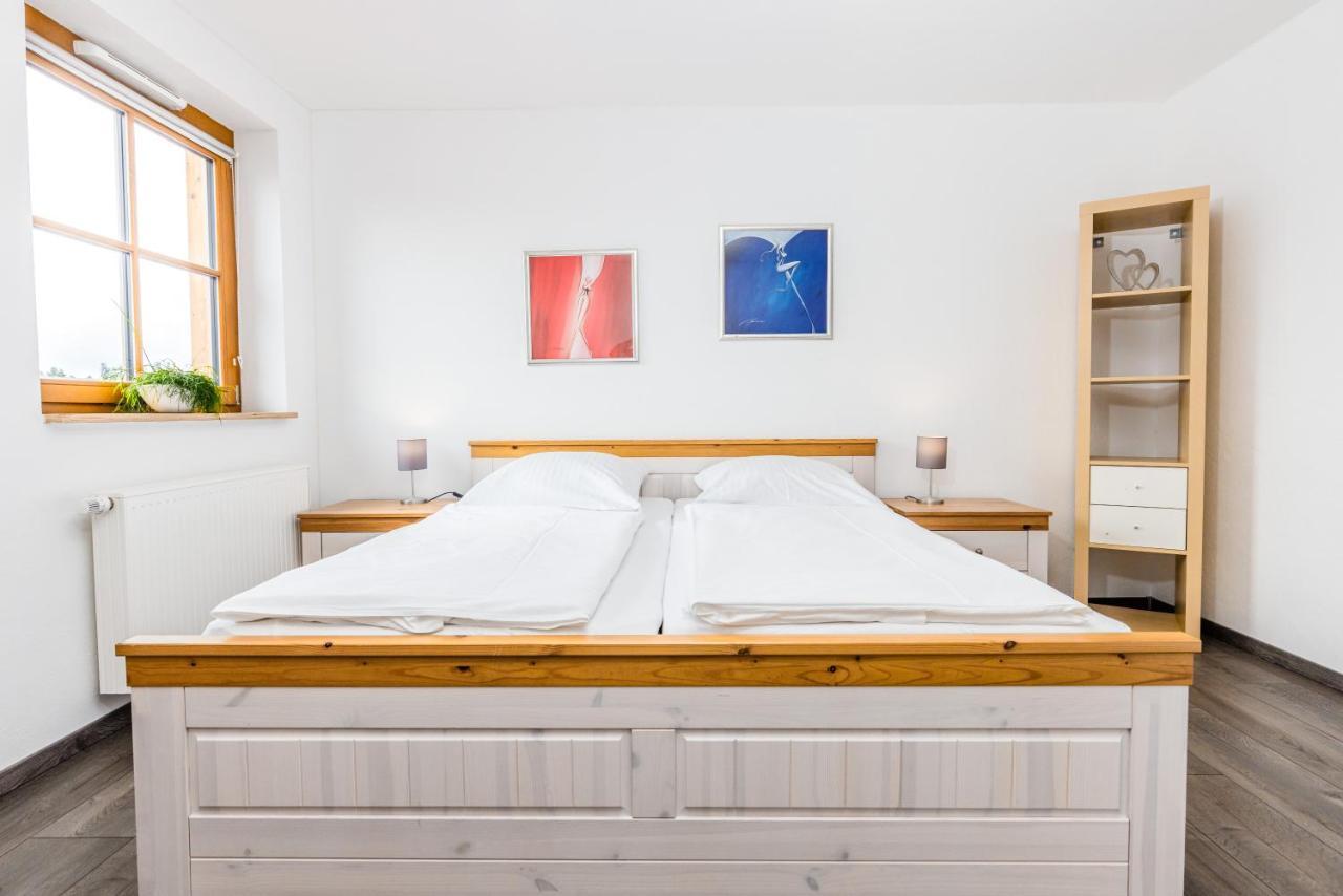 Der Bradler Bed and Breakfast Ebhausen Esterno foto